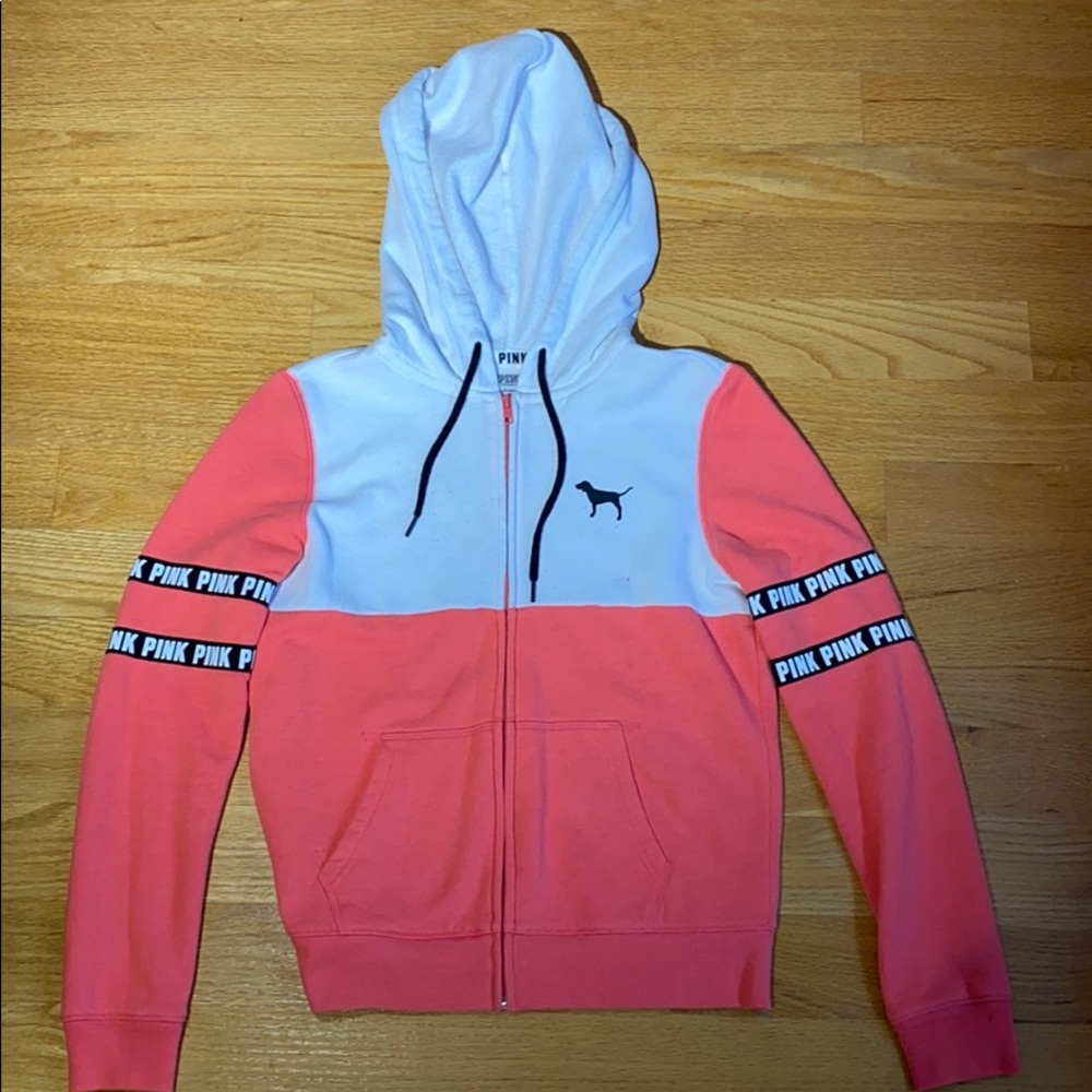 pink sweatshirt